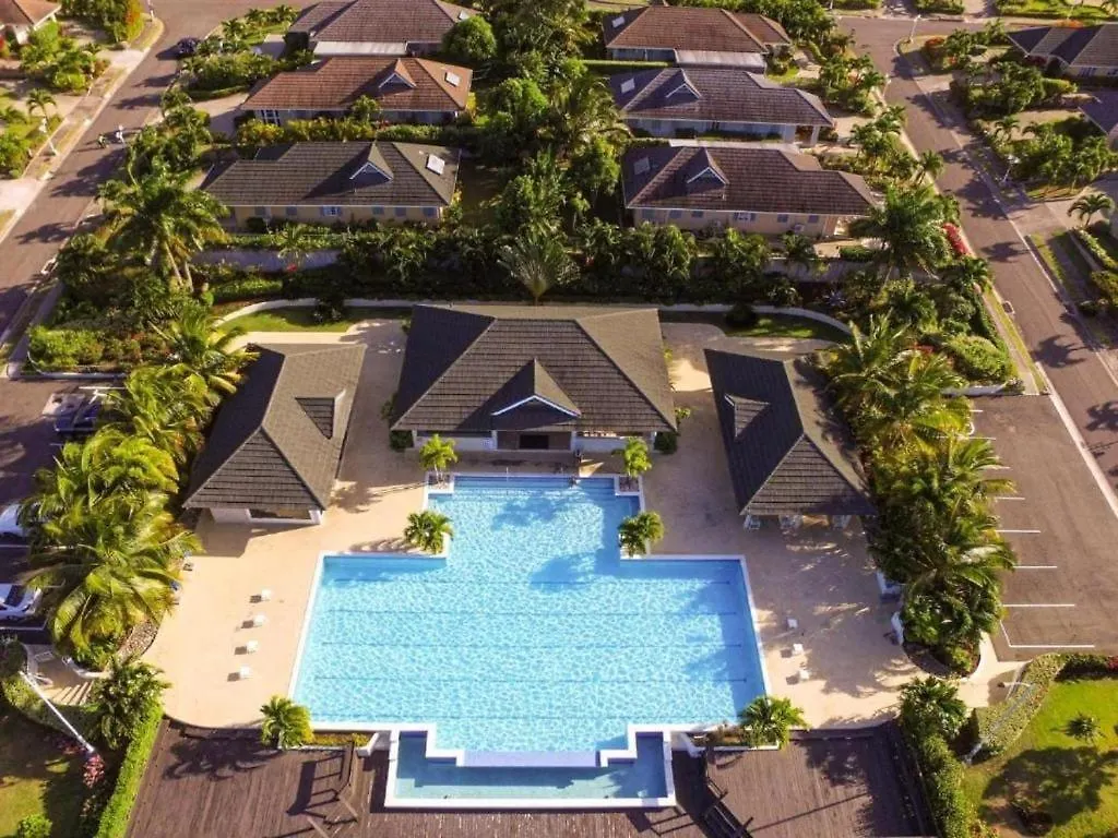 The Sunshine 3 Bedroom Villa With Pool & Gym Richmond