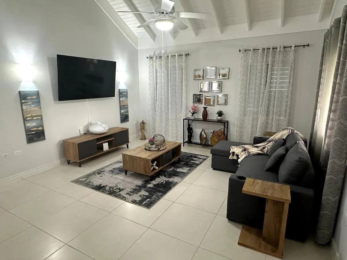 The Sunshine 3 Bedroom Villa With Pool & Gym Richmond Jamaika