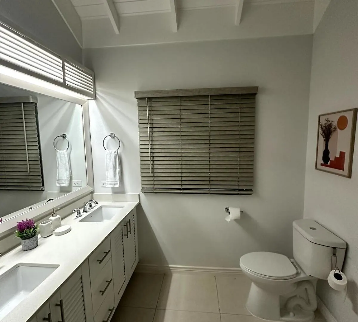 The Sunshine 3 Bedroom Villa With Pool & Gym Richmond 0*,